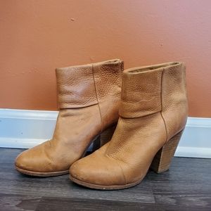Rag and bone Newbury tan booties chunky heel